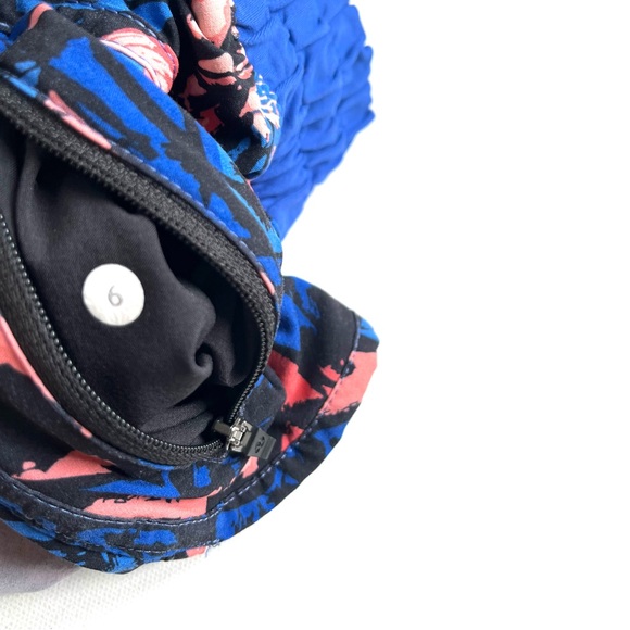 Lululemon Women’s Blue / Pink Printed Tracker Short IV - Picture 5 of 5